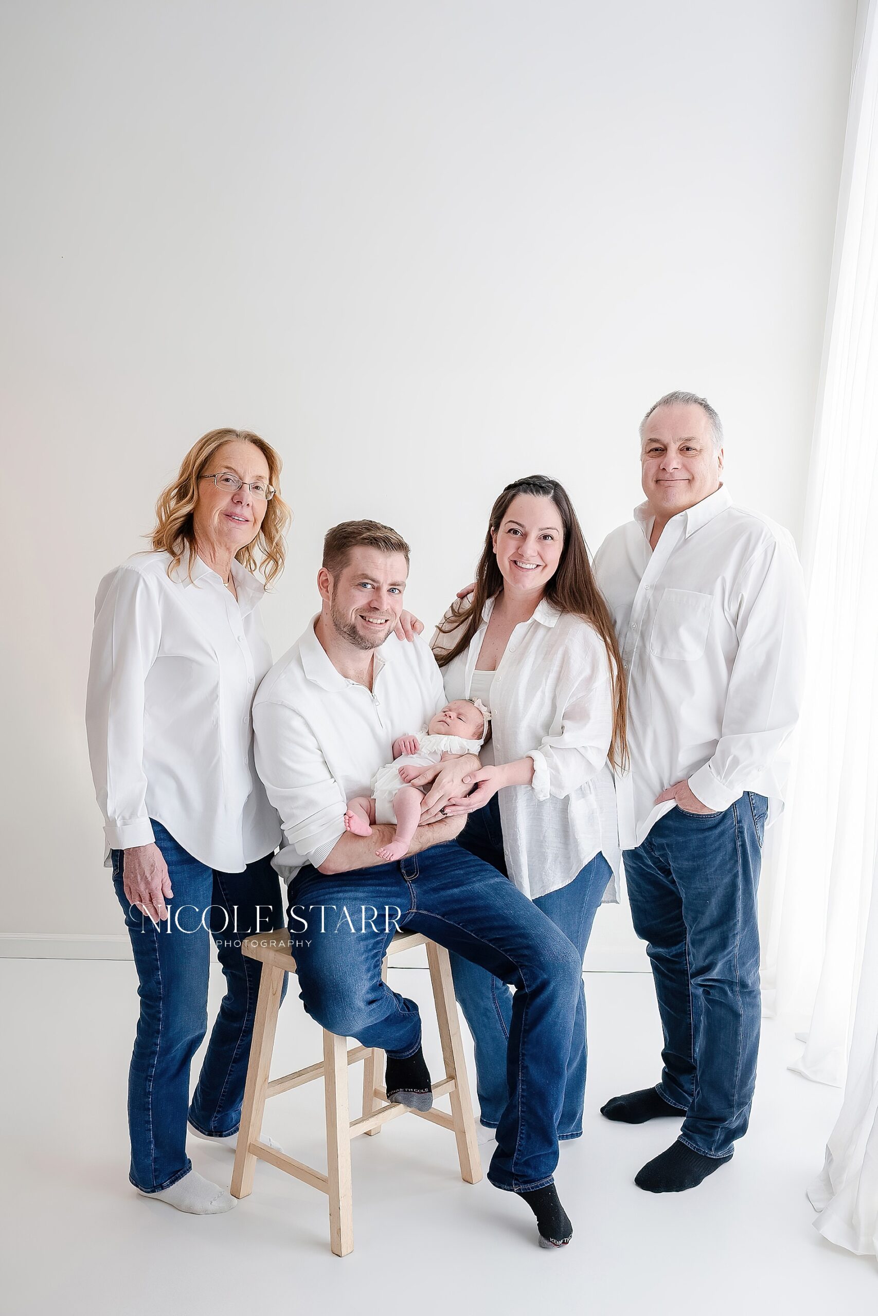 family portraits with newborn
